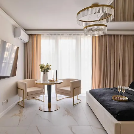 Portovo Jacuzzi Mirror By Downtown Apartment